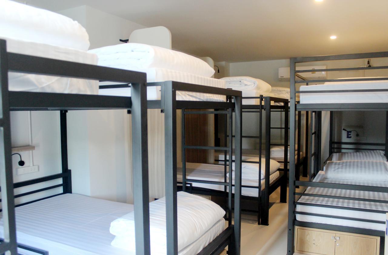 Phuket Marine Poshtel - Sha Plus 찰롱 외부 사진