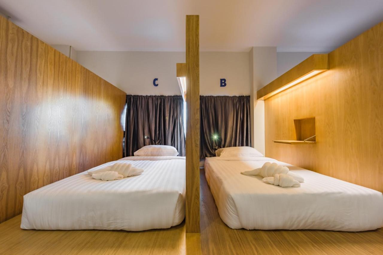 Phuket Marine Poshtel - Sha Plus 찰롱 외부 사진