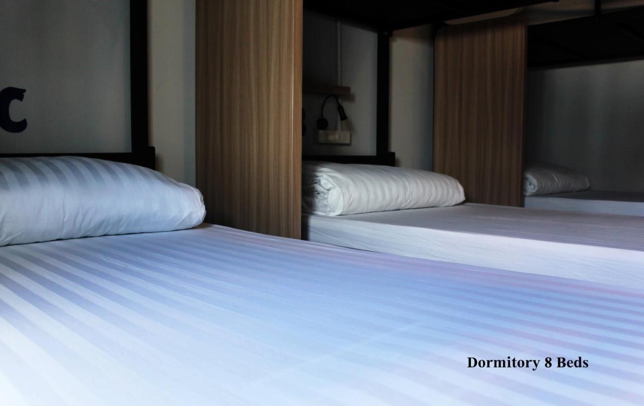 Phuket Marine Poshtel - Sha Plus 찰롱 외부 사진
