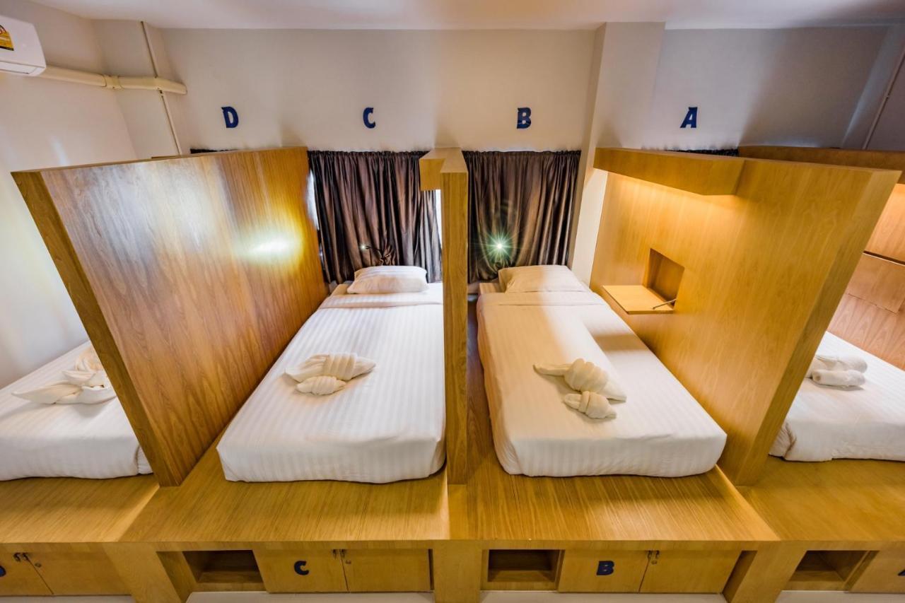 Phuket Marine Poshtel - Sha Plus 찰롱 외부 사진