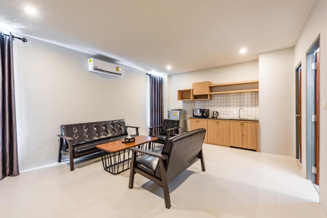 Phuket Marine Poshtel - Sha Plus 찰롱 외부 사진